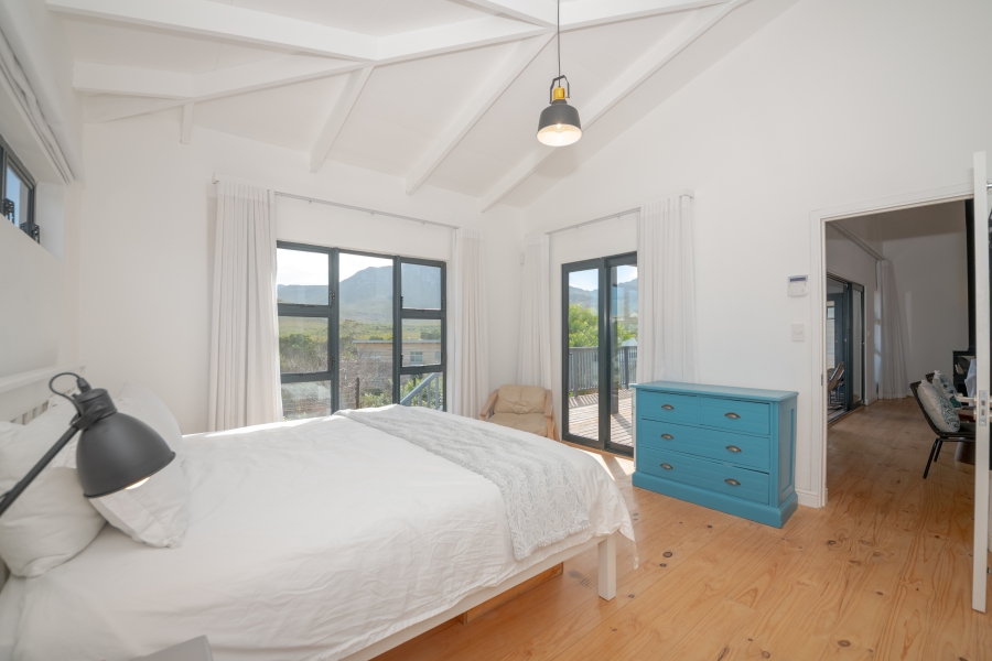 To Let 3 Bedroom Property for Rent in Pringle Bay Western Cape